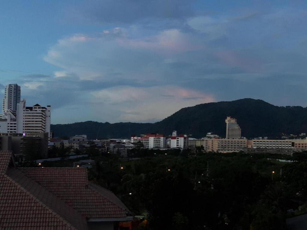 อิลมาเร่ป่าตองเพลส Hotel Patong ภายนอก รูปภาพ