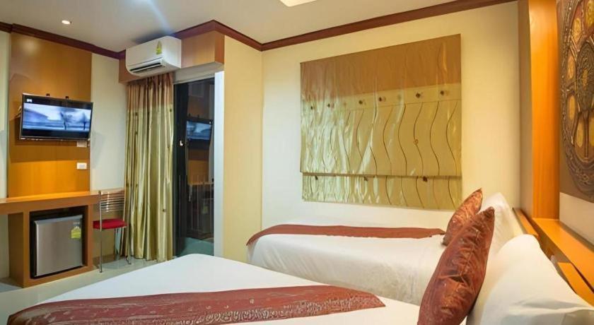 อิลมาเร่ป่าตองเพลส Hotel Patong ภายนอก รูปภาพ