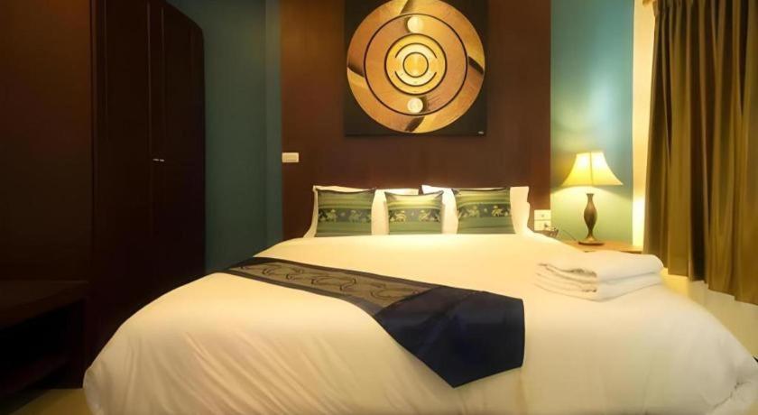 อิลมาเร่ป่าตองเพลส Hotel Patong ภายนอก รูปภาพ
